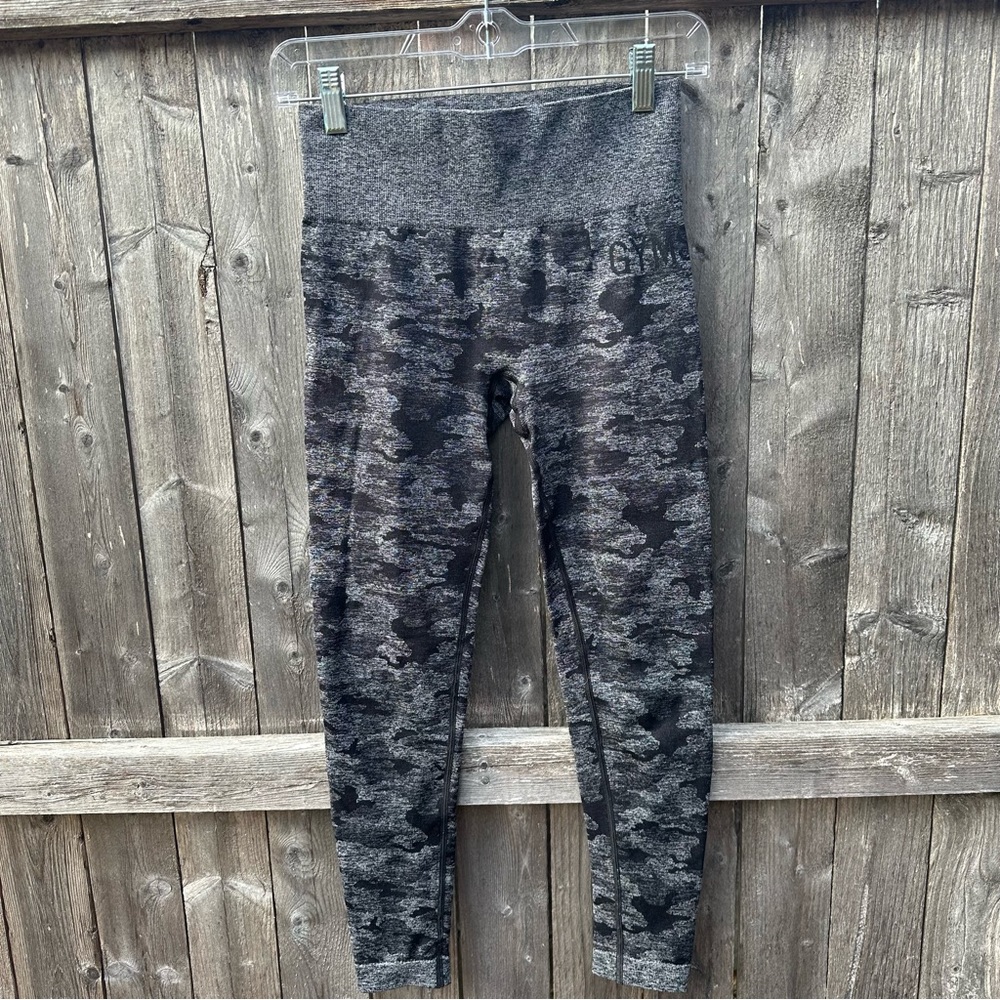 GYMSHARK Adapt Gray Black Camo Color Stretch Leggings